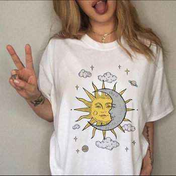 Rahat Cadı Sihirli Sevimli Güzel Yaz Grafik Baskı T-Shirt Kadın 90s Tarzı Rahat Moda Estetik Kadın Tees Tops